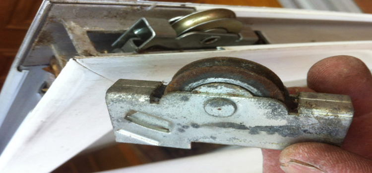 screen door roller repair in Myrtle Grove